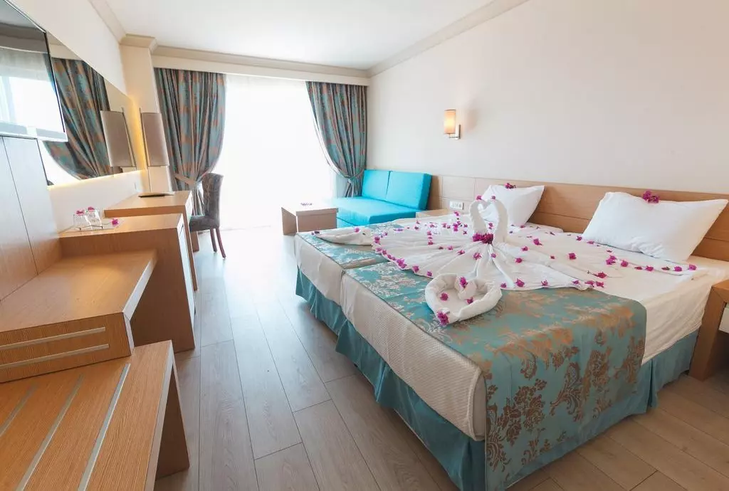 locenia beach resort_shabavizparvaz_02.jpg